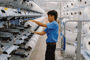 NGƯỜI LAO ĐỘNG VÀ XÃ HỘI